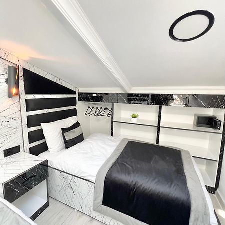 Taksim Larissa Hotel Suites อิสตันบูล ภายนอก รูปภาพ