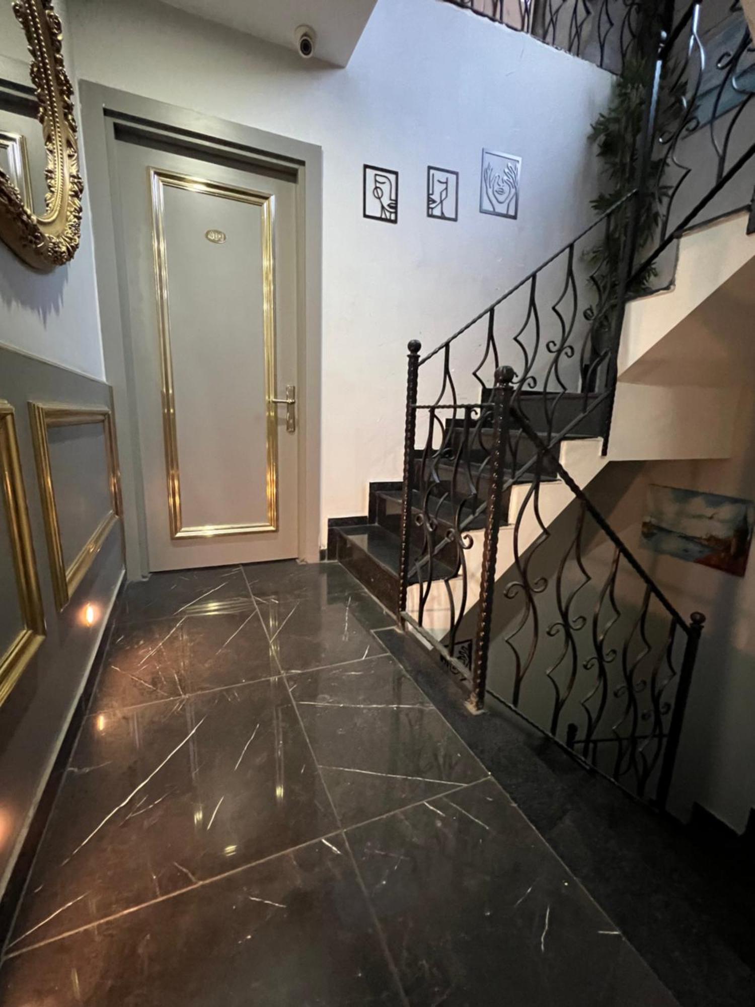 Taksim Larissa Hotel Suites อิสตันบูล ภายนอก รูปภาพ