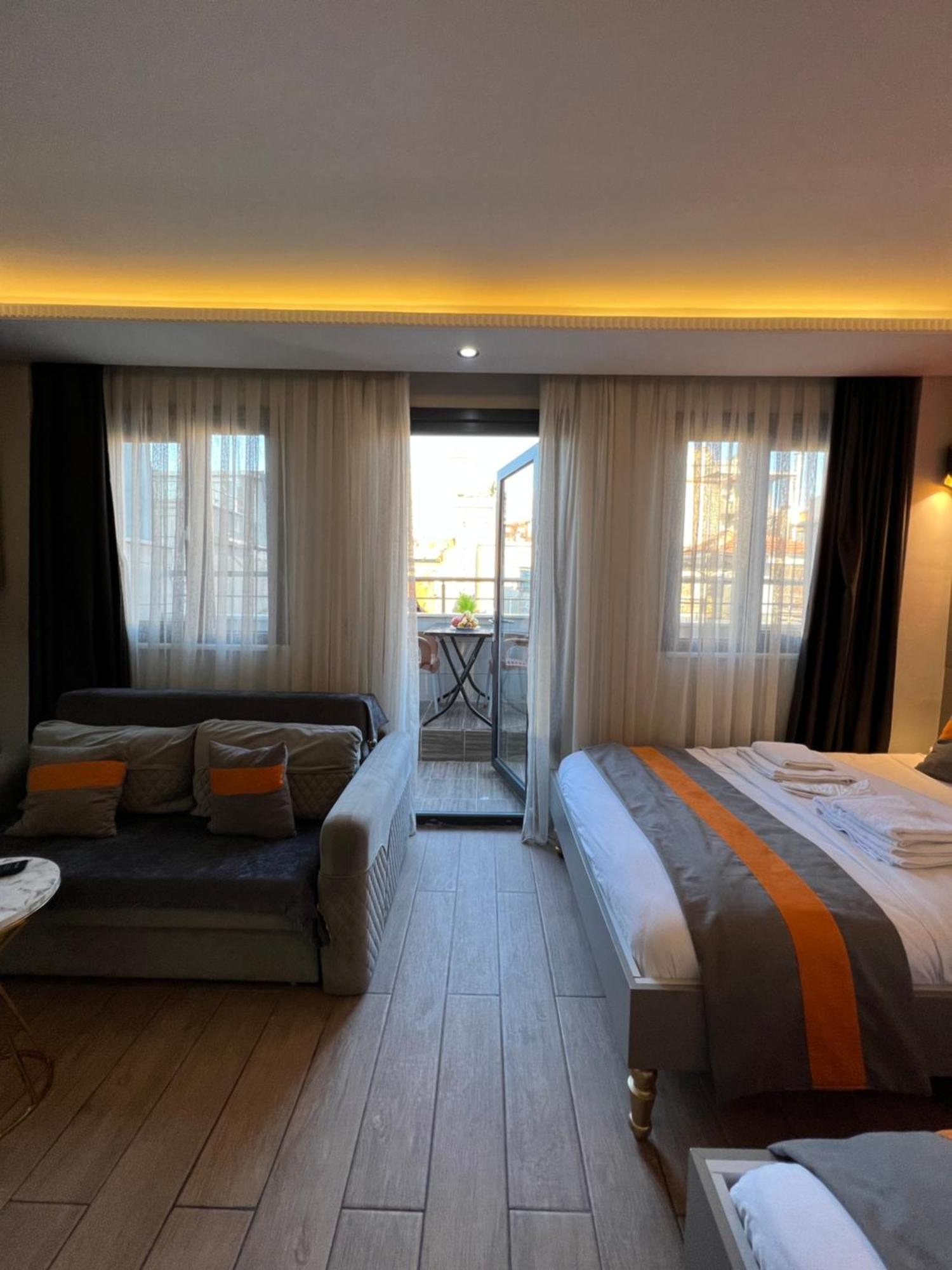 Taksim Larissa Hotel Suites อิสตันบูล ภายนอก รูปภาพ