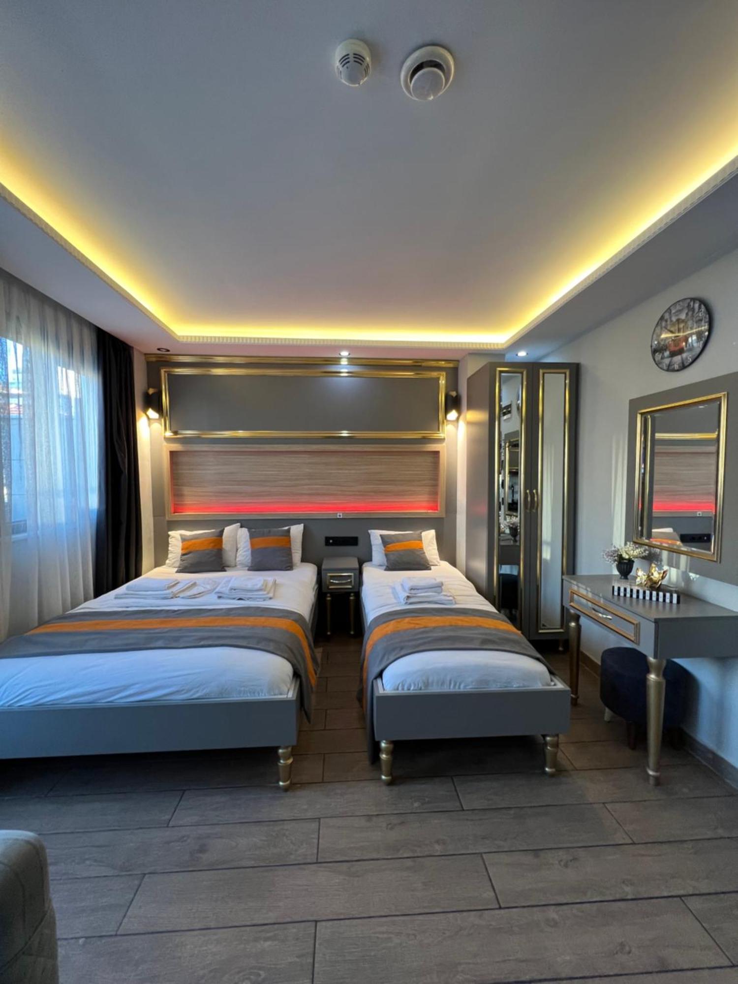 Taksim Larissa Hotel Suites อิสตันบูล ภายนอก รูปภาพ