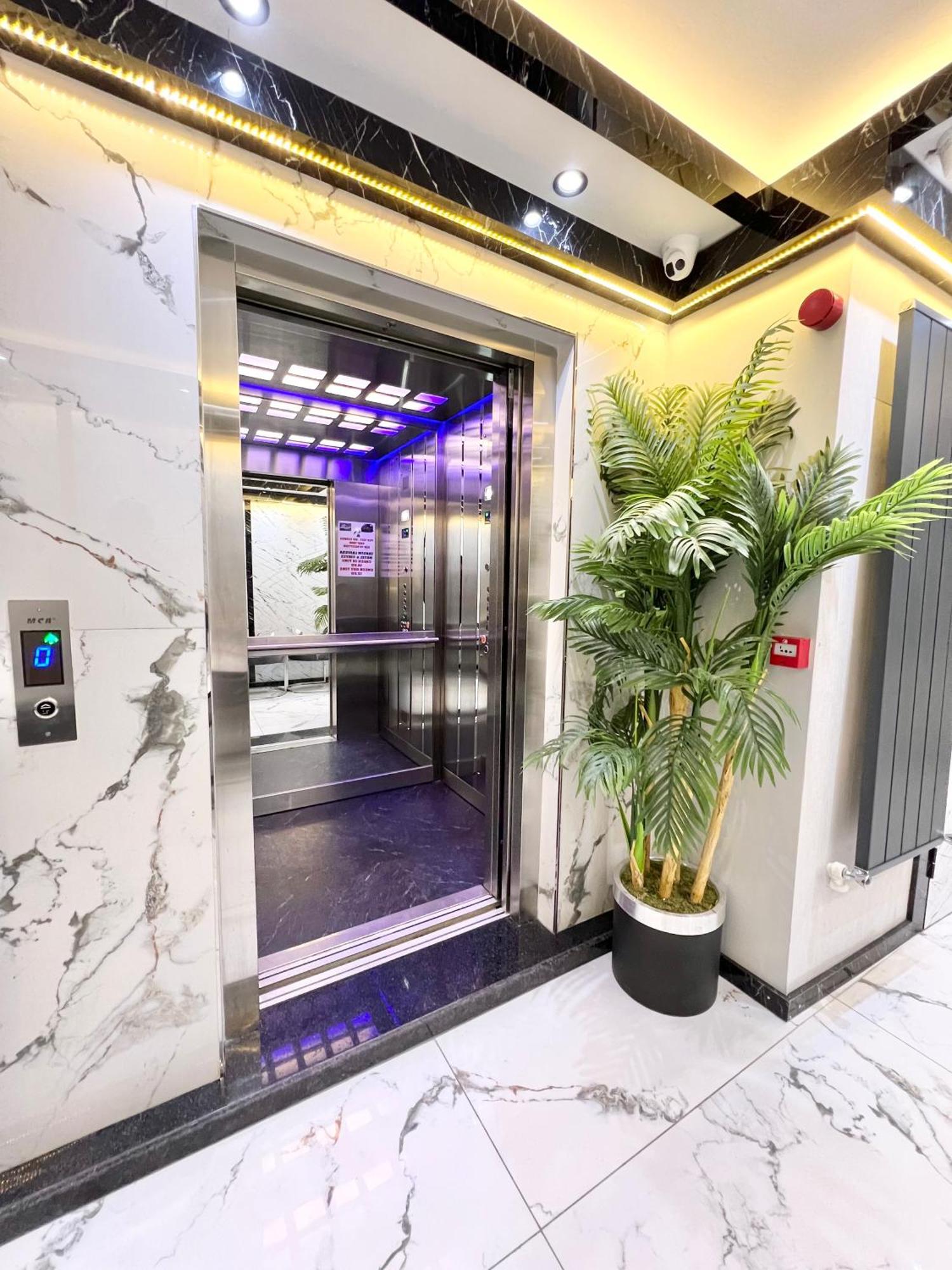 Taksim Larissa Hotel Suites อิสตันบูล ภายนอก รูปภาพ