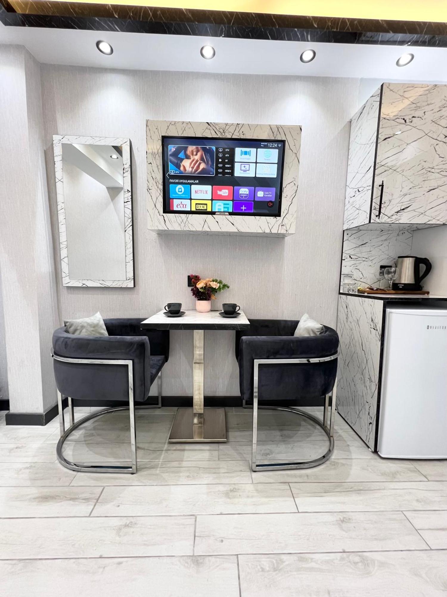 Taksim Larissa Hotel Suites อิสตันบูล ภายนอก รูปภาพ