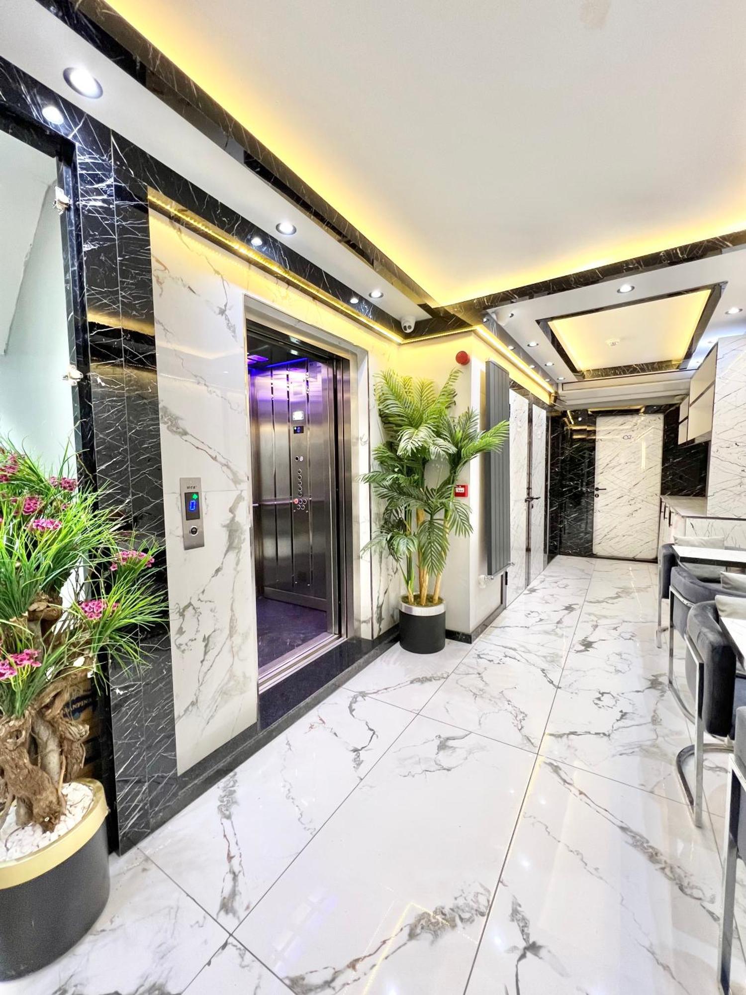 Taksim Larissa Hotel Suites อิสตันบูล ภายนอก รูปภาพ