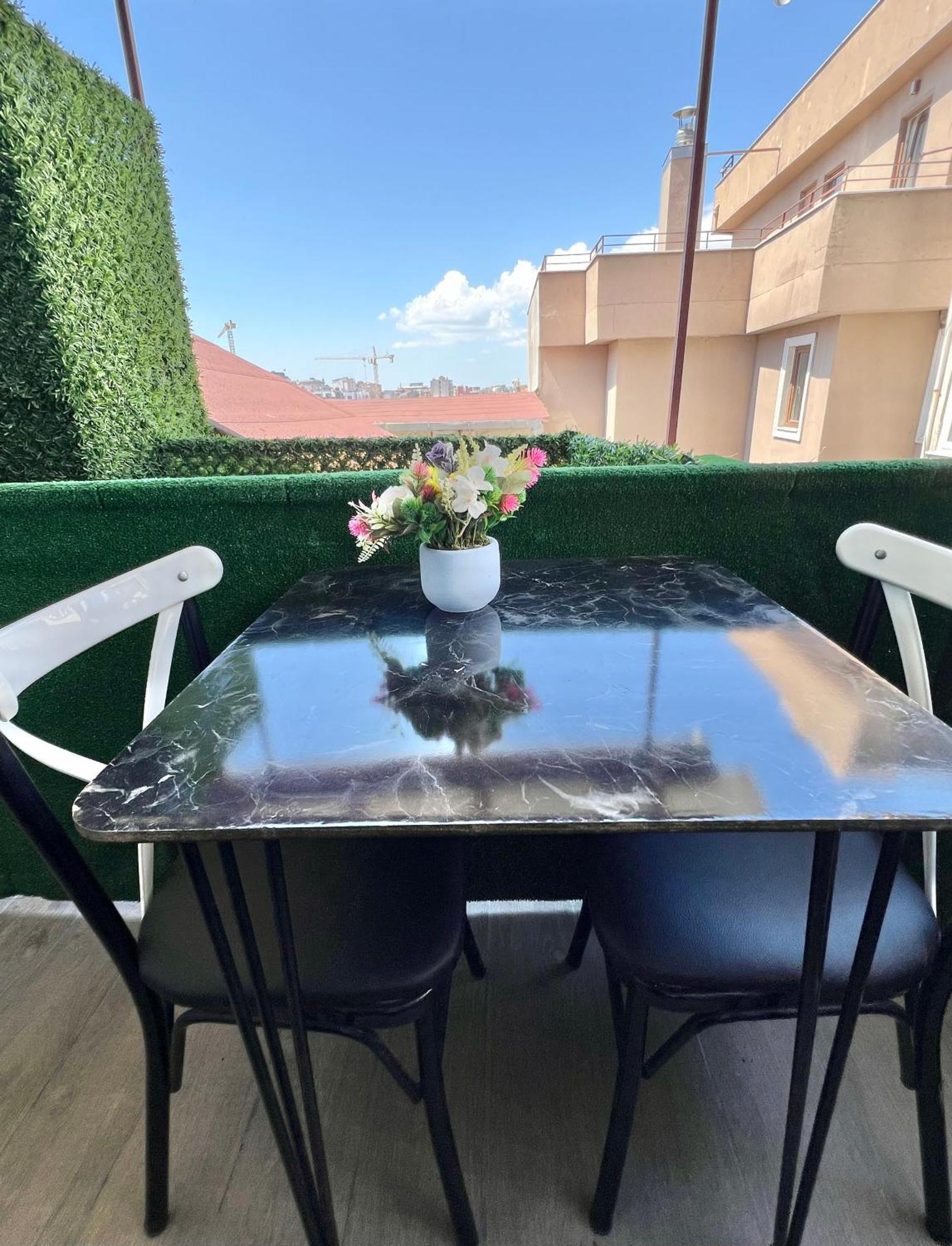 Taksim Larissa Hotel Suites อิสตันบูล ภายนอก รูปภาพ