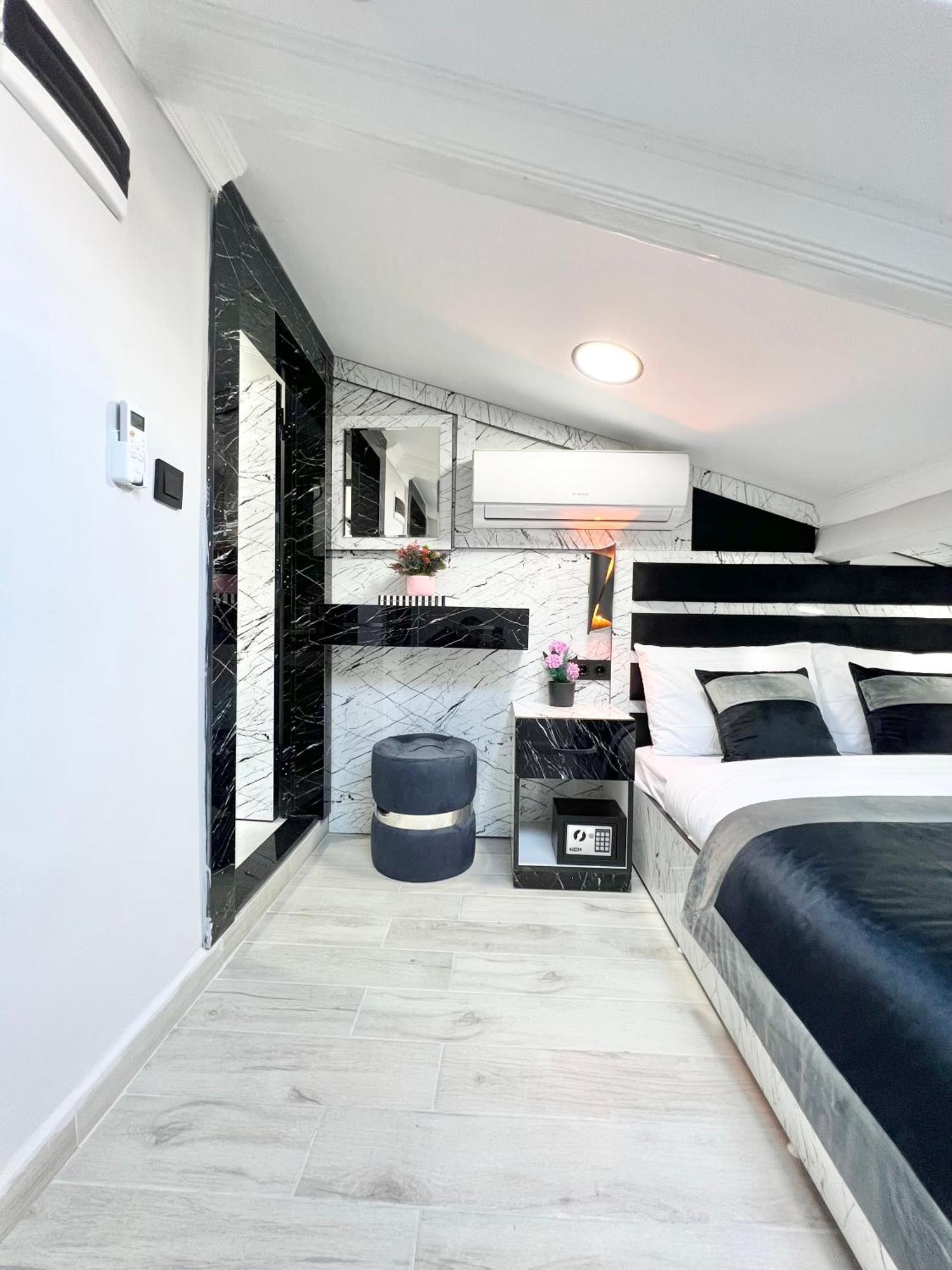 Taksim Larissa Hotel Suites อิสตันบูล ภายนอก รูปภาพ