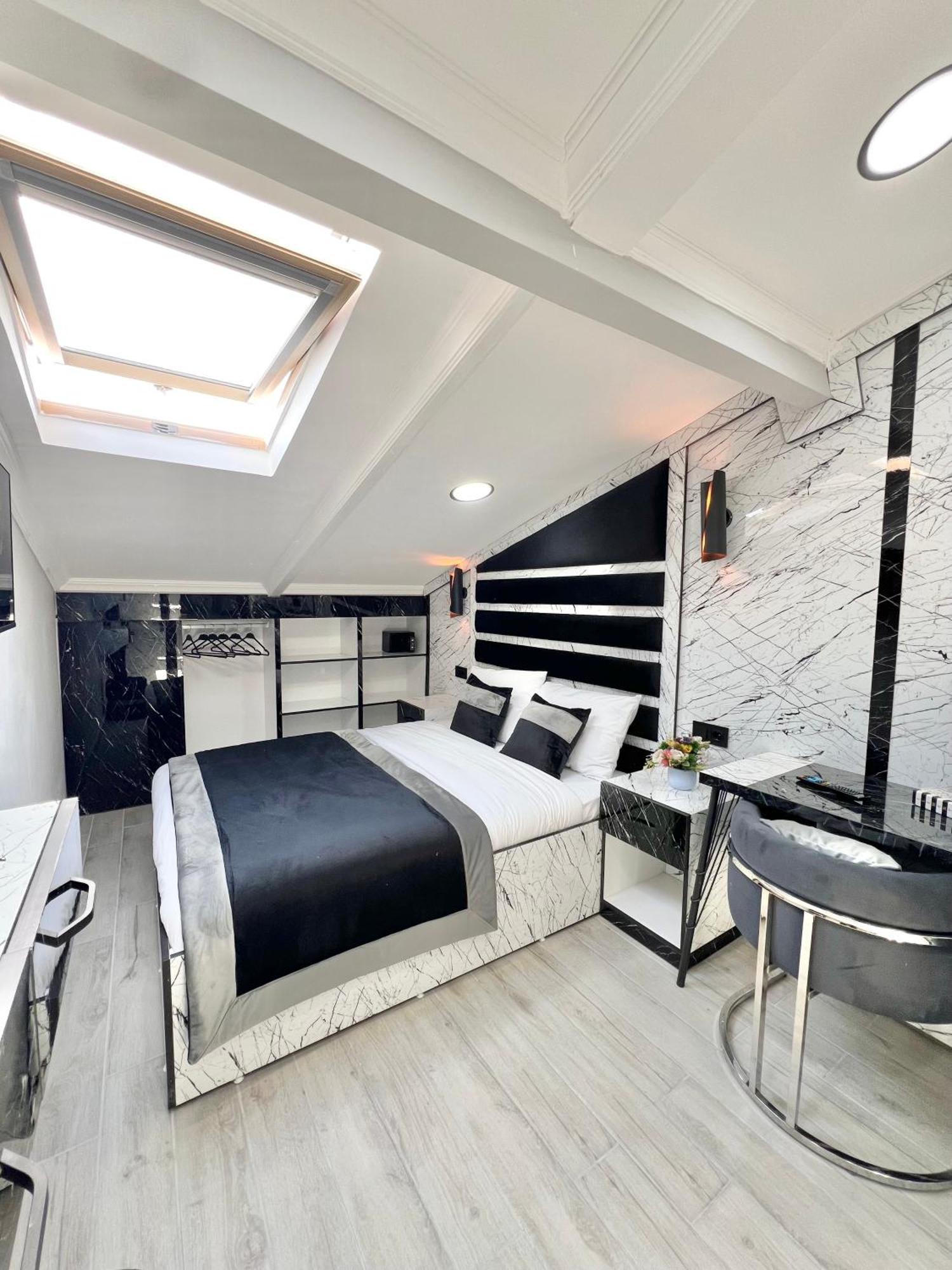 Taksim Larissa Hotel Suites อิสตันบูล ภายนอก รูปภาพ
