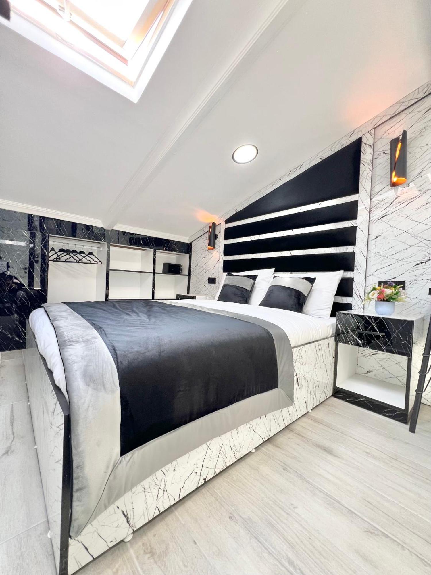 Taksim Larissa Hotel Suites อิสตันบูล ภายนอก รูปภาพ